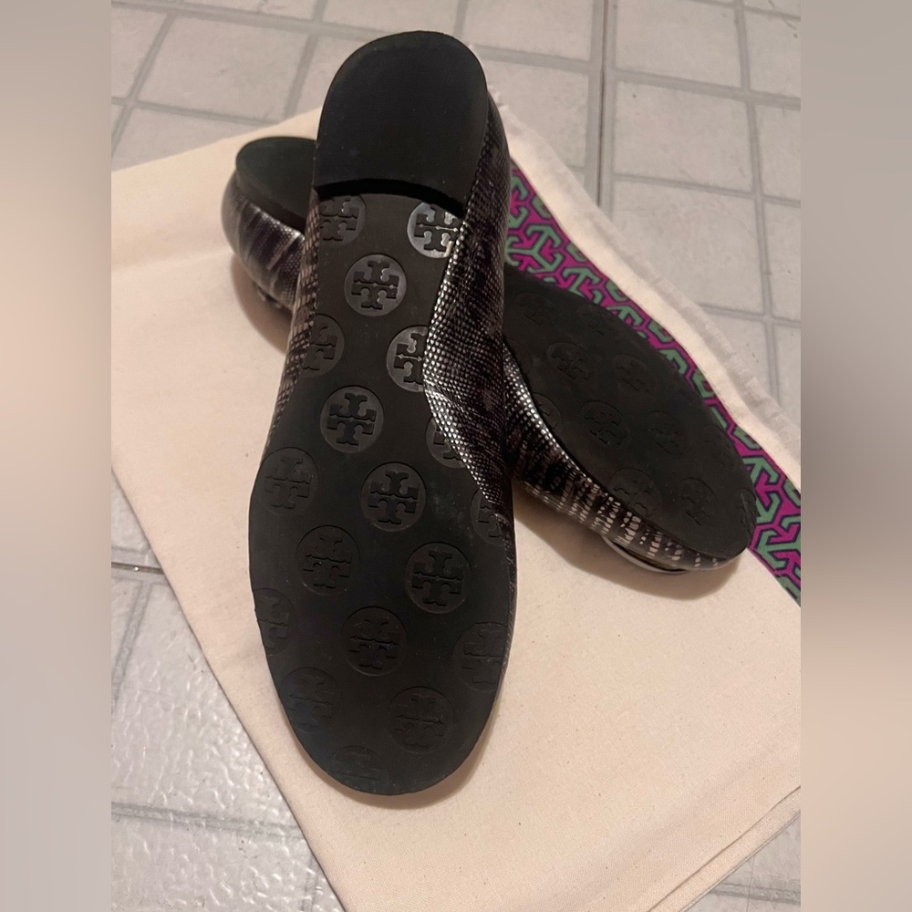 Tory Burch Metallic Silver Python Flat Shoes, 5.5 - image 5